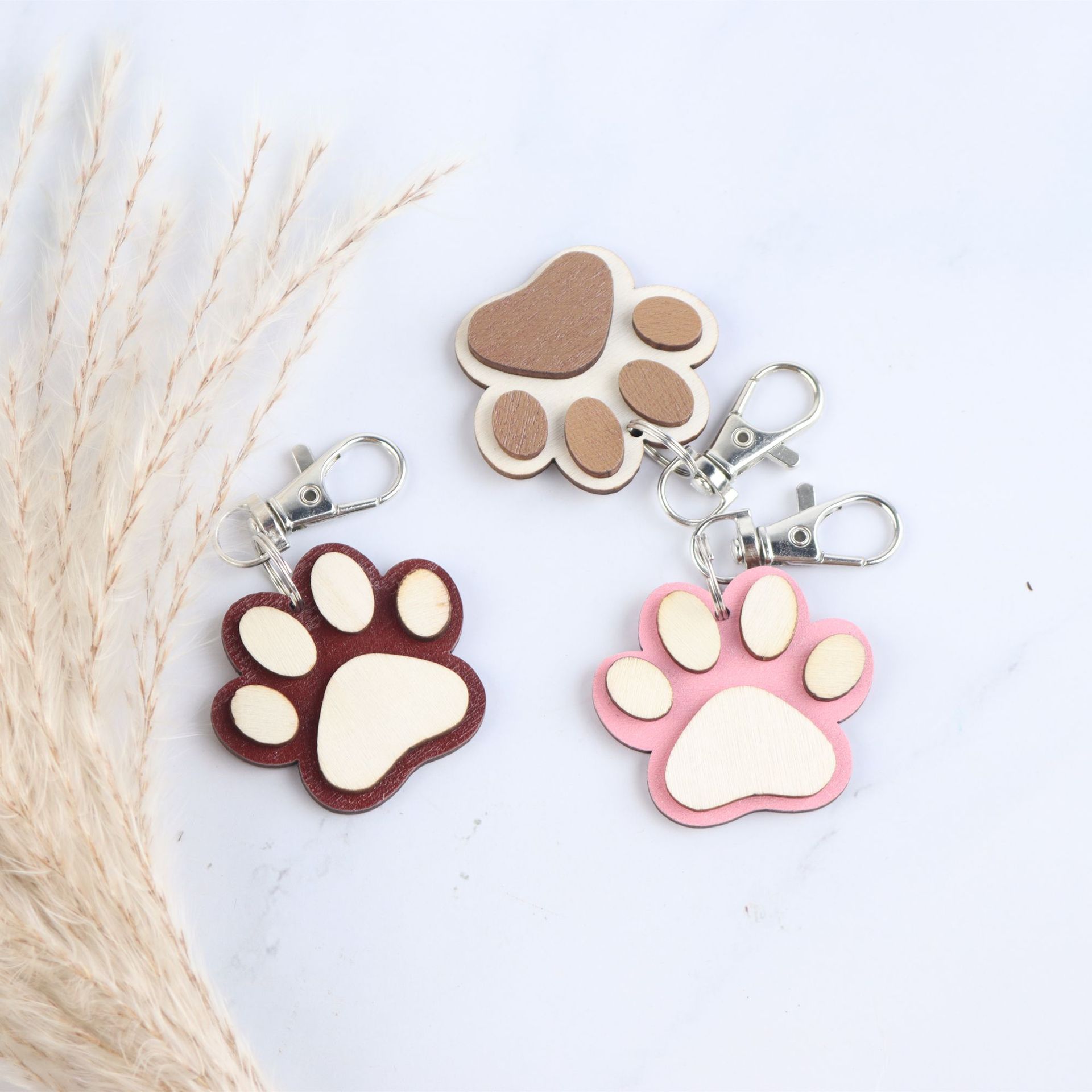 Llavero Artesanal de Madera con Huella Canina