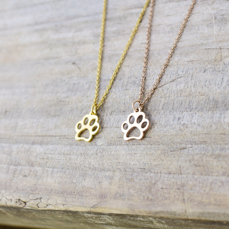 Collar de Clavícula con Huella de Mascota en Acero de Titanio