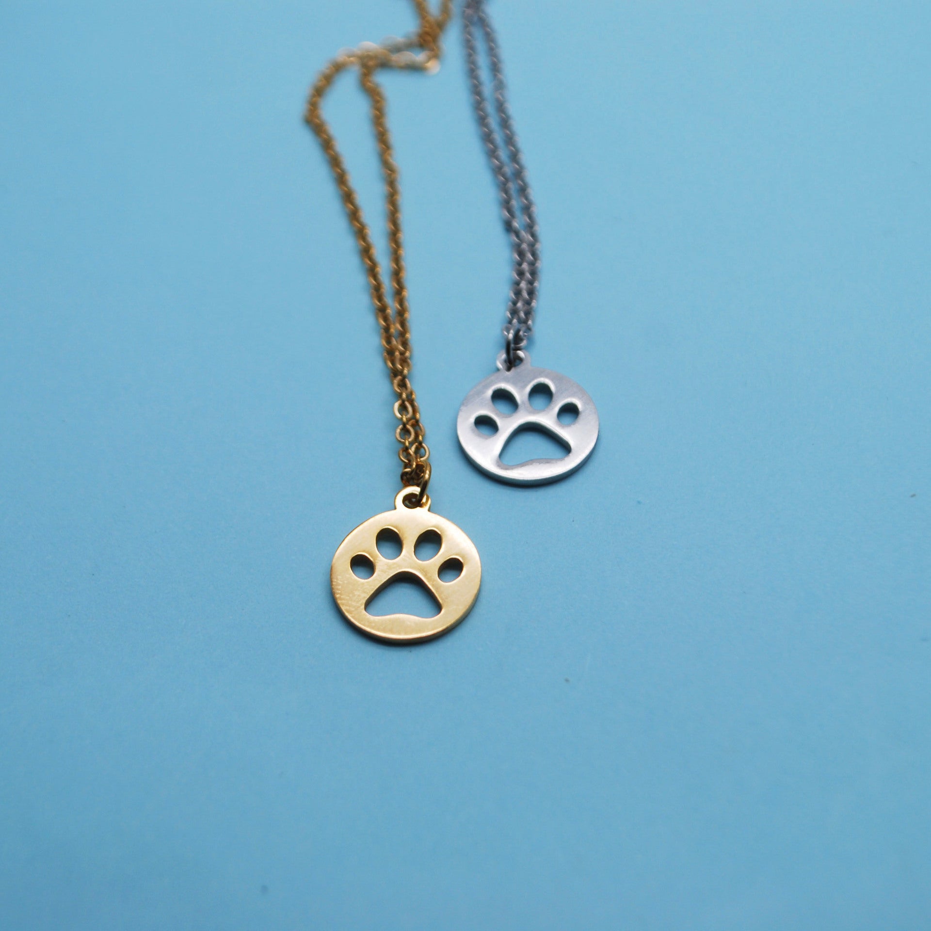 Collar de Silueta de Huella en Acero Inoxidable