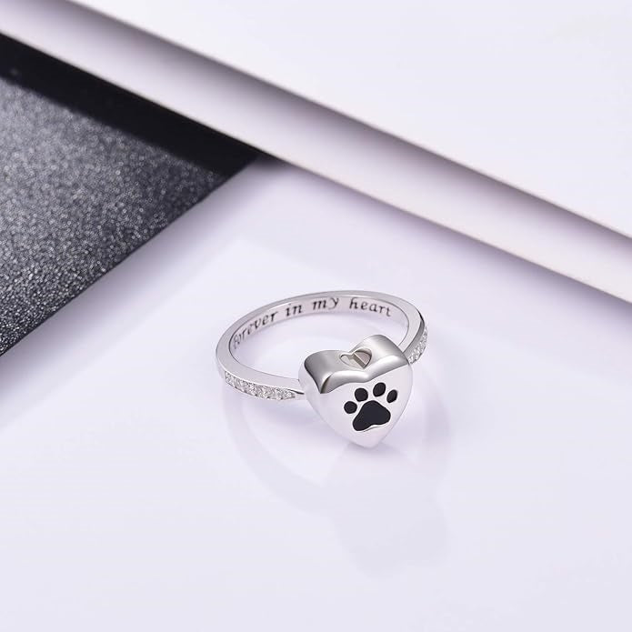 Anillo Urna Conmemorativo con Diseño de Huella y Corazón
