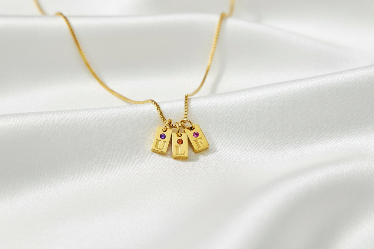Collar de Iniciales y Piedras  - Personalizable
