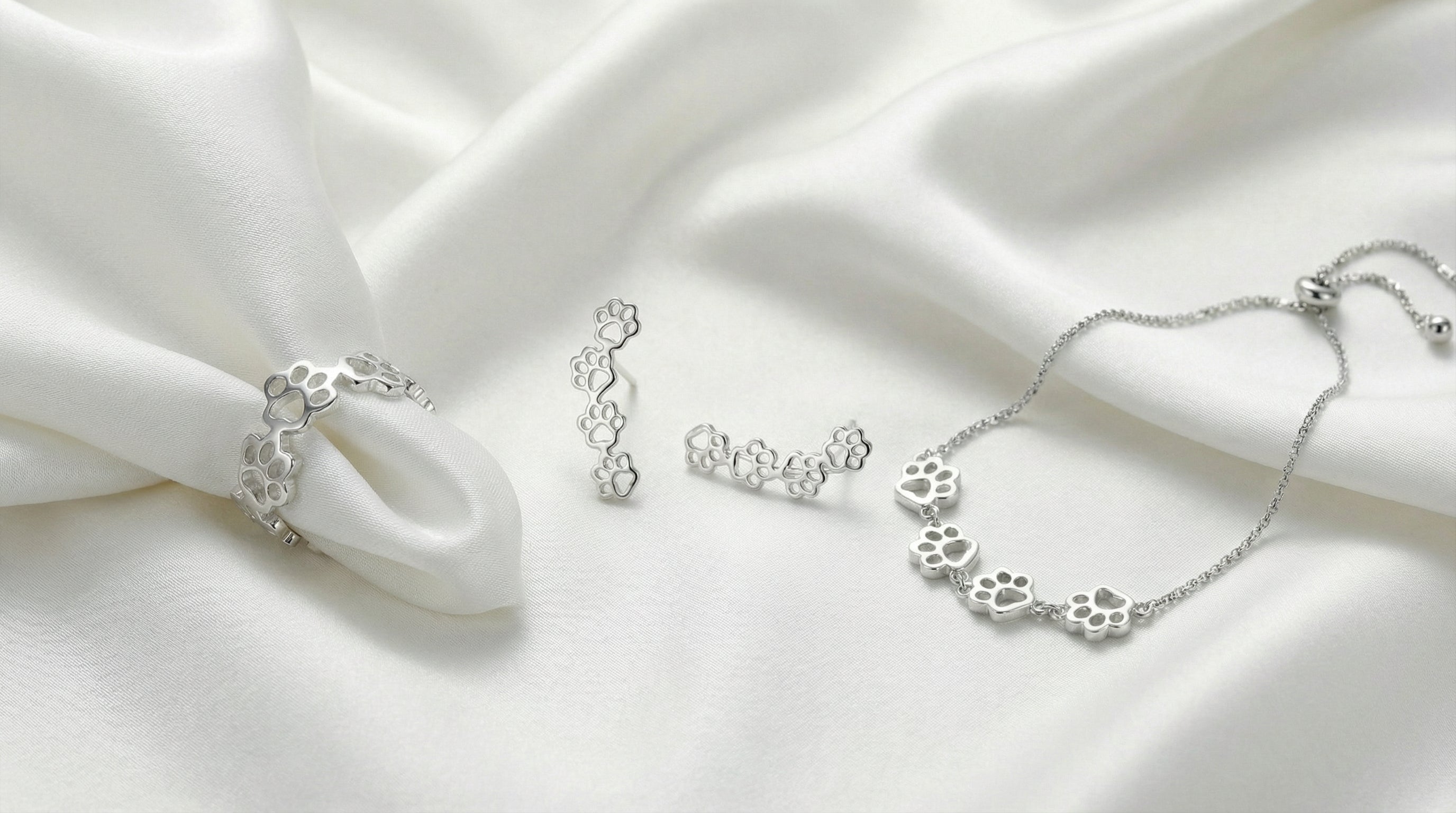 Conjunto de joyería en plata de ley 925 con huella de perro — anillo, pulsera y pendientes para dueñas de mascotas