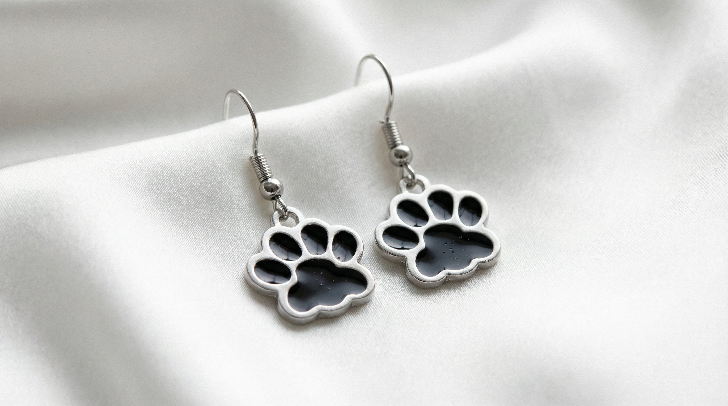 Corgi Alloy Oil Dripping Paw Print Earrings
