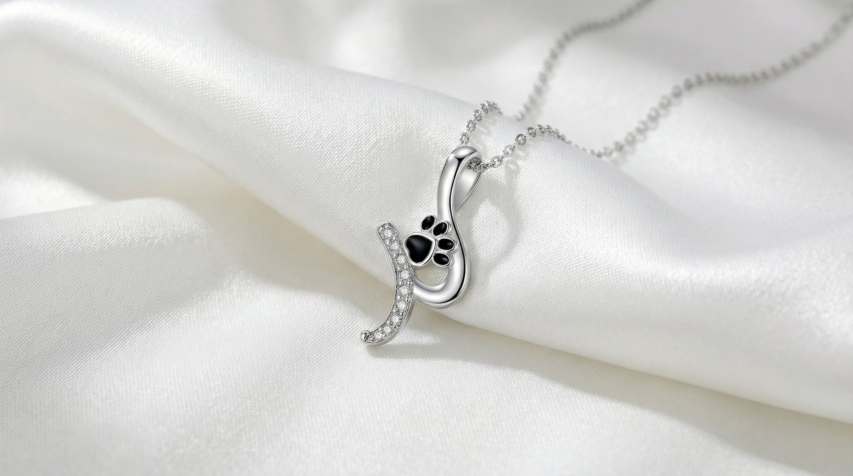 Collar con Colgante de Huella