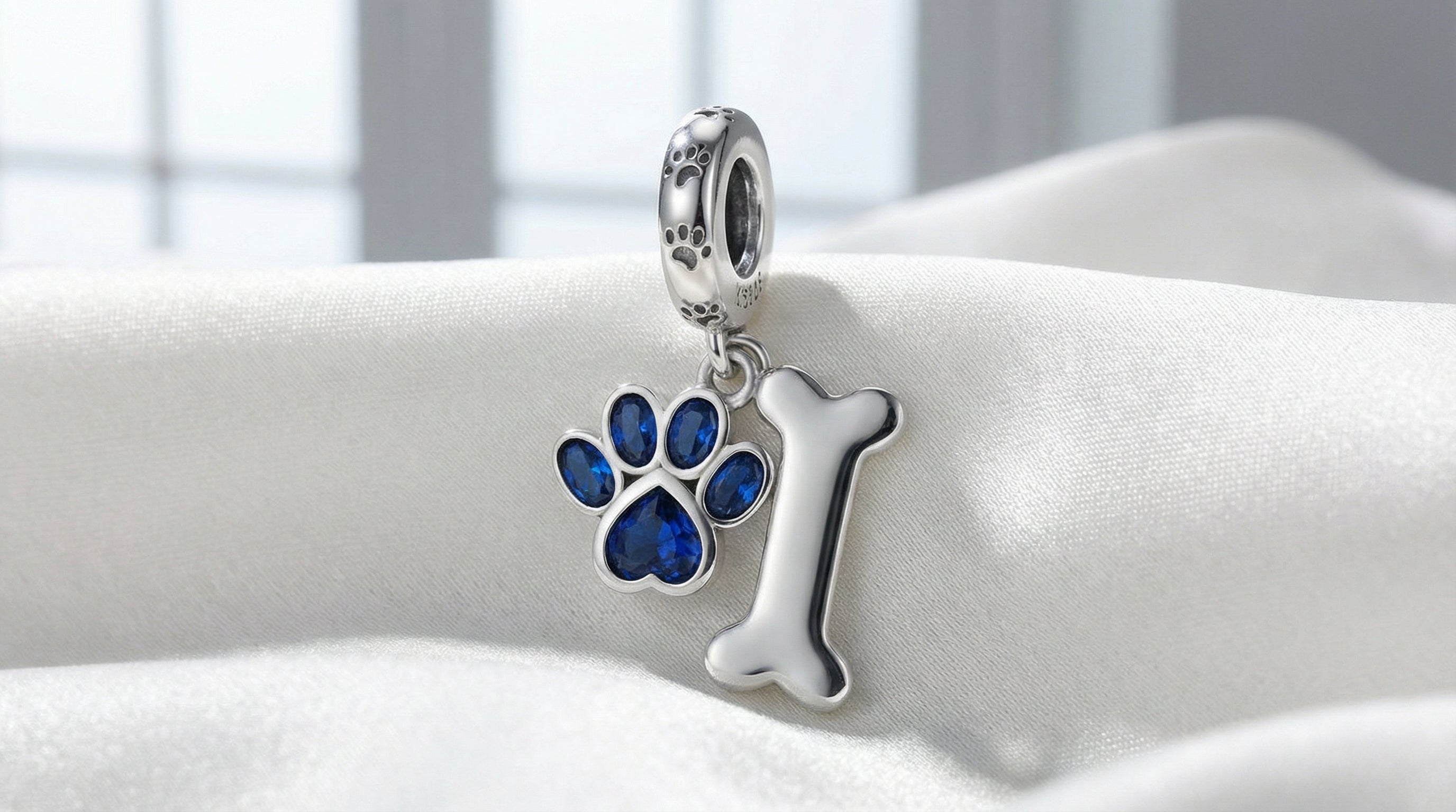 Charm Huella de Plata 925 con Zircón Azul Oceánico