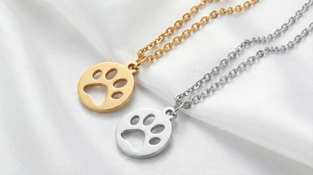 Collar de Silueta de Huella en Acero Inoxidable