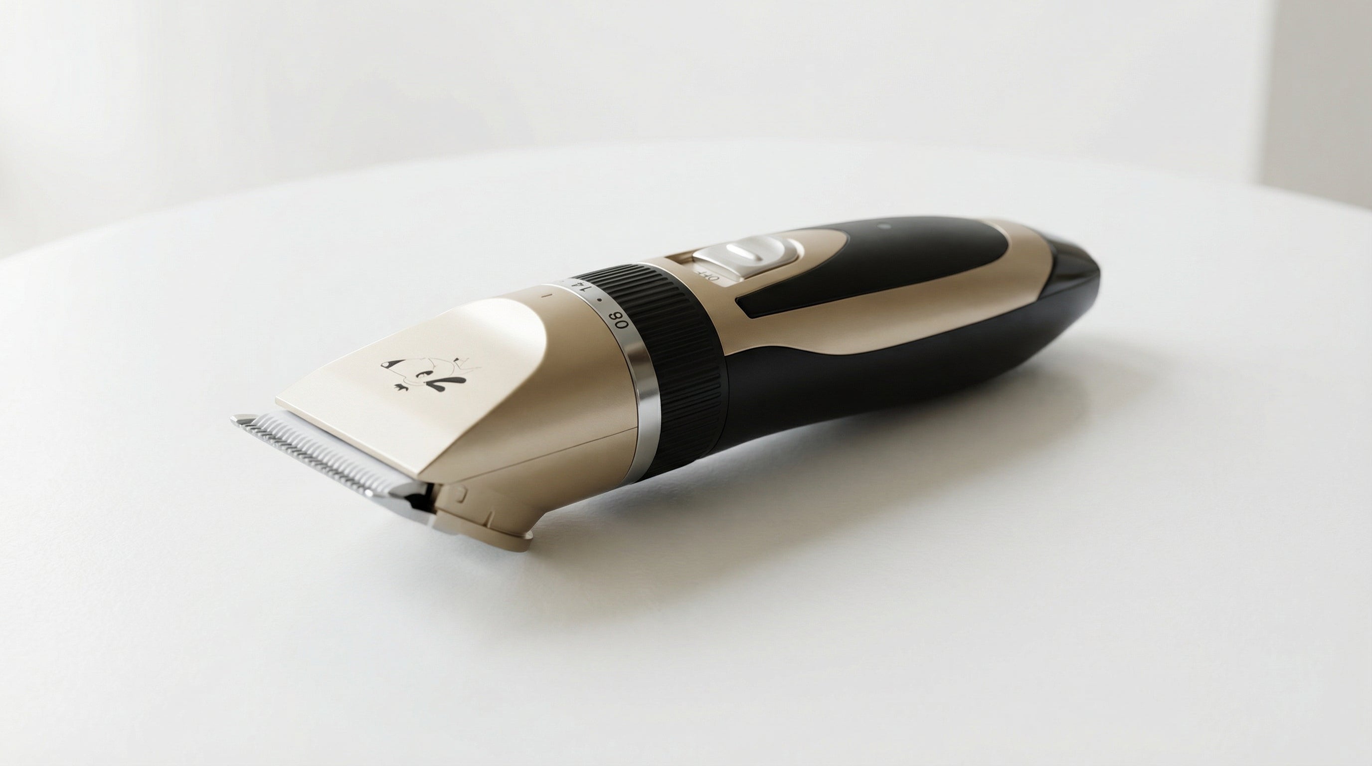 Cortapelos Profesional Silencioso con Cuchilla de Titanio y Cerámica