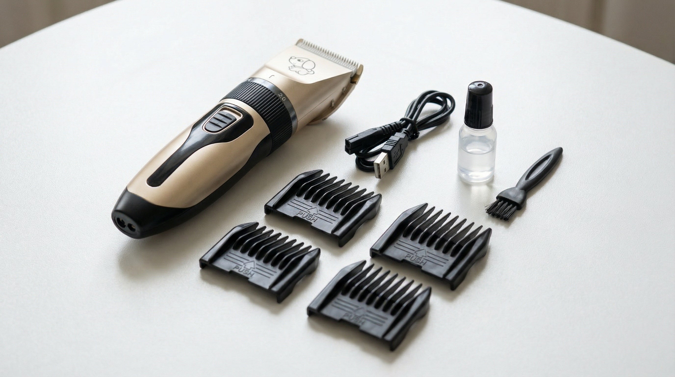 Cortapelos Profesional Silencioso con Cuchilla de Titanio y Cerámica