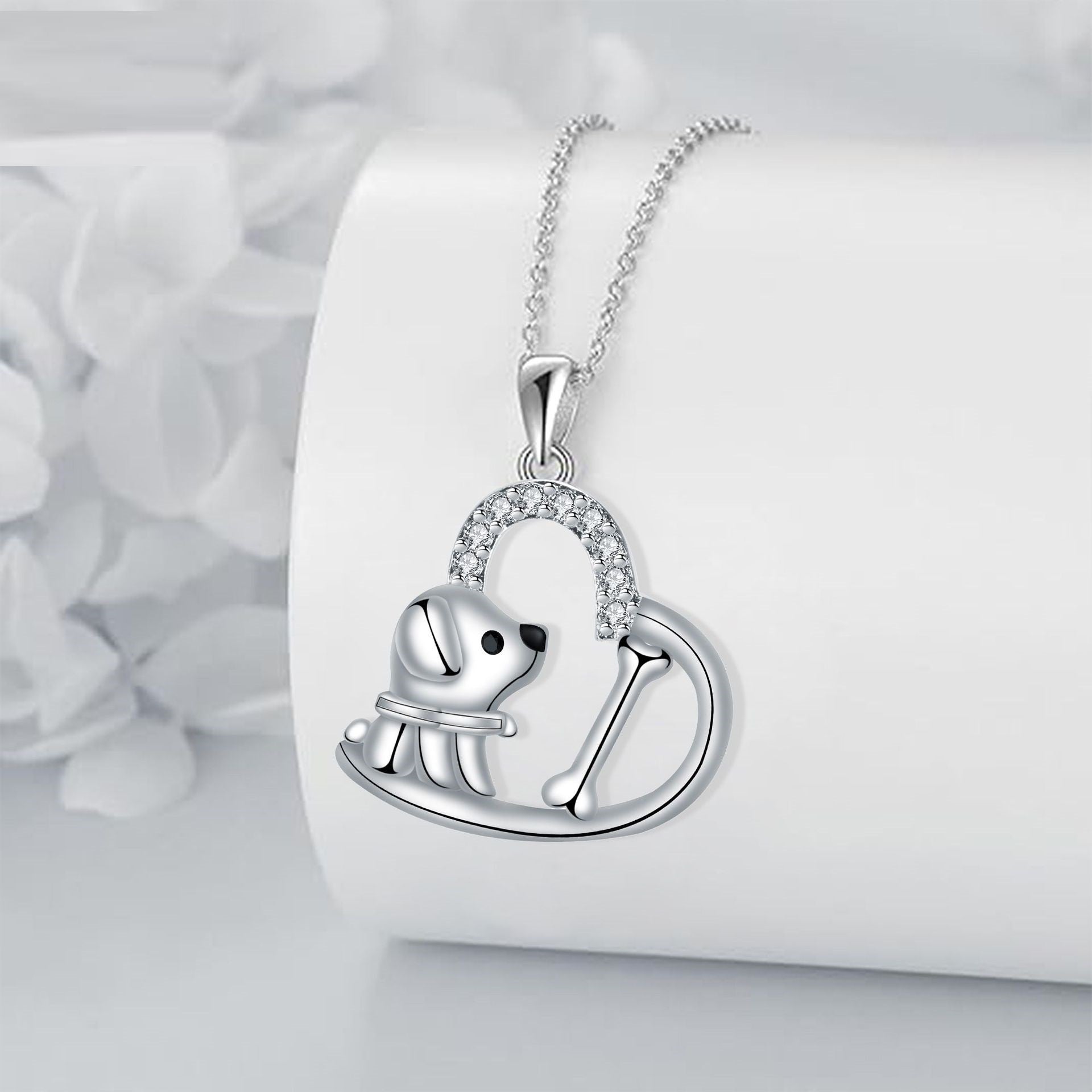 Collar de Corazón con Perrito y Circonitas